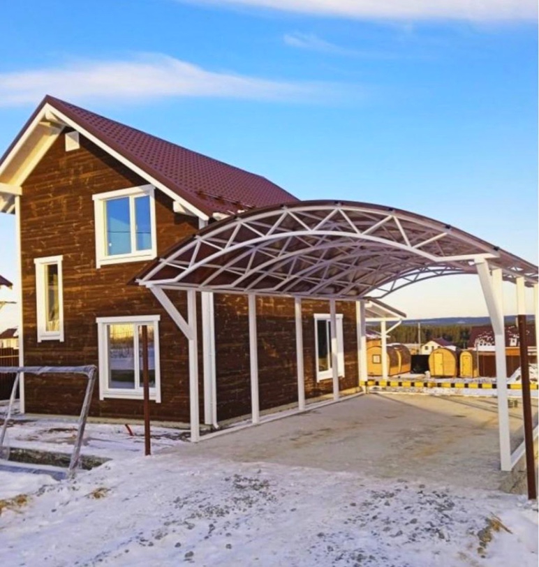 Современный навес «веранда» для зоны отдыха в частном доме