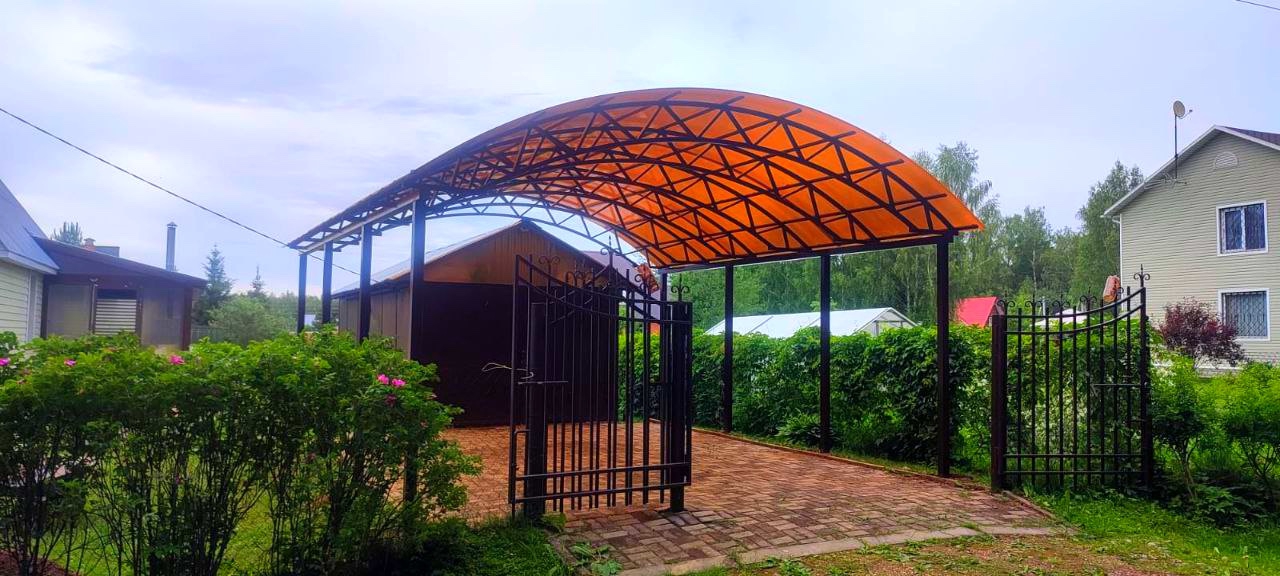 Хай-тек автонавес из поликарбоната для парковки