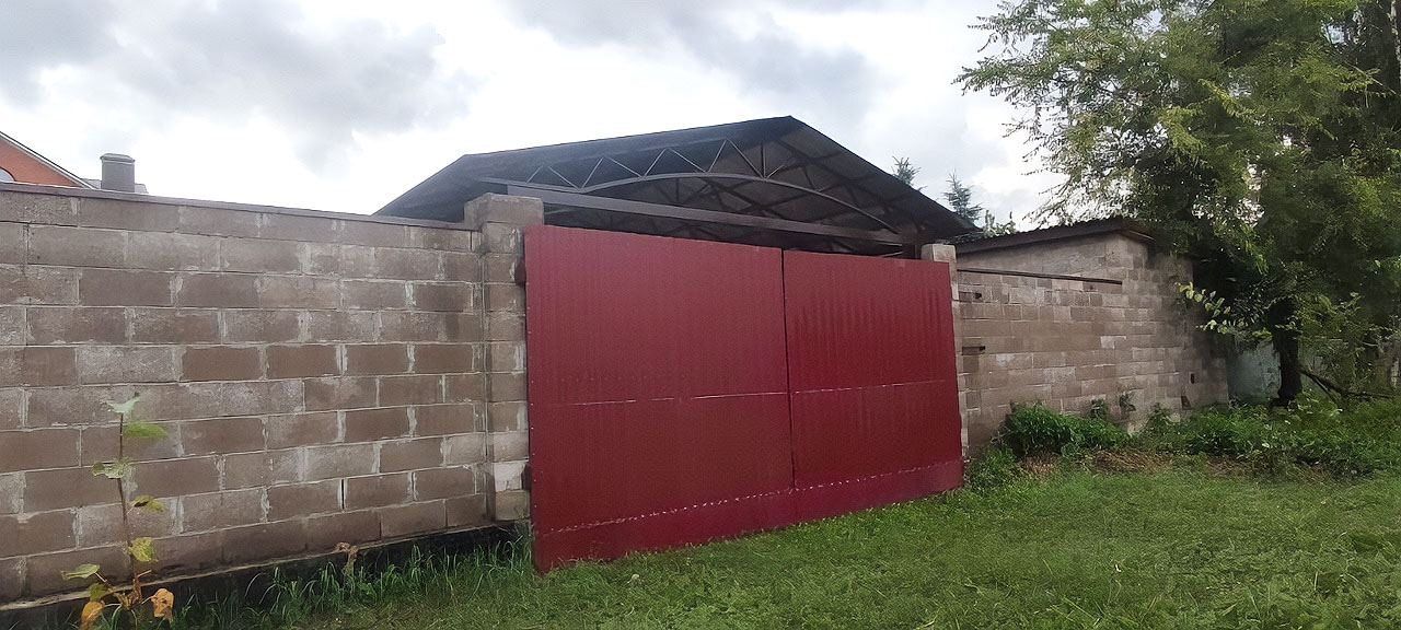 Современный навес «веранда» для зоны отдыха в частном доме